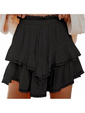 Black Tiered Ruffle Women's Shorts size LARGE